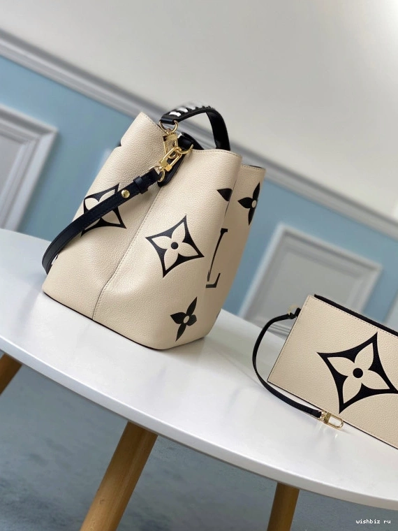 WIS LOUIS VUITTON NÉONOÉ 0107